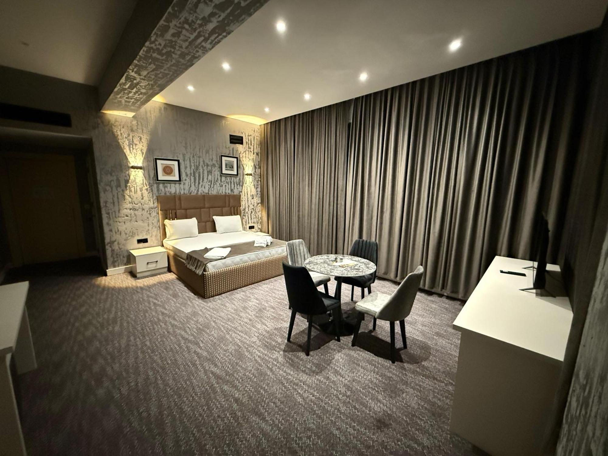 Black Mont Inn Hotel บากู ภายนอก รูปภาพ